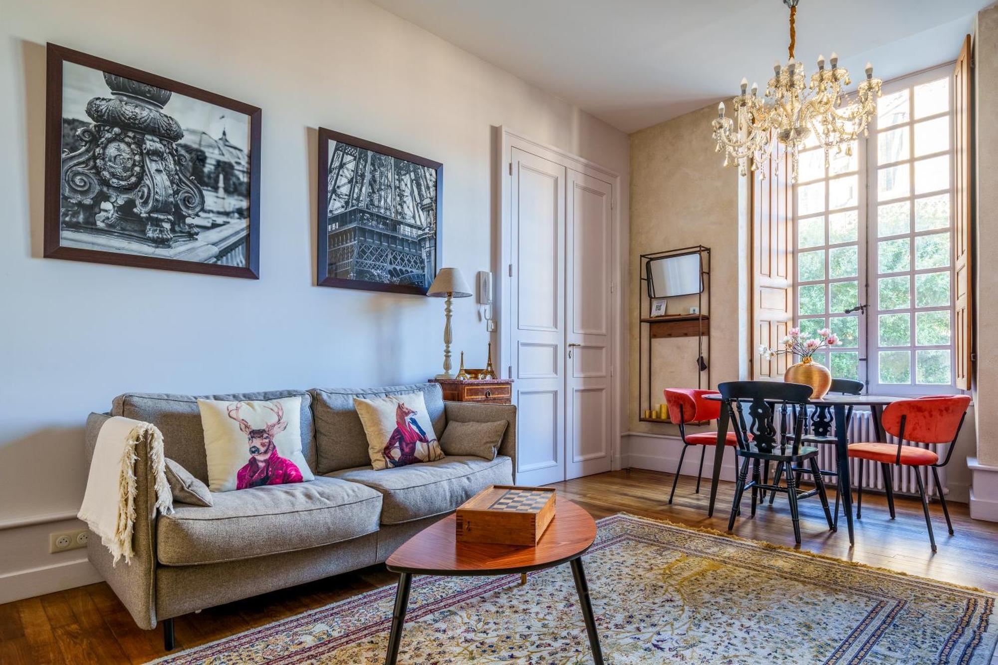 Appartement Raffine Vue Cathedrale, Jardin, Wifi Тур Экстерьер фото